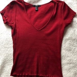 Fitted red tee